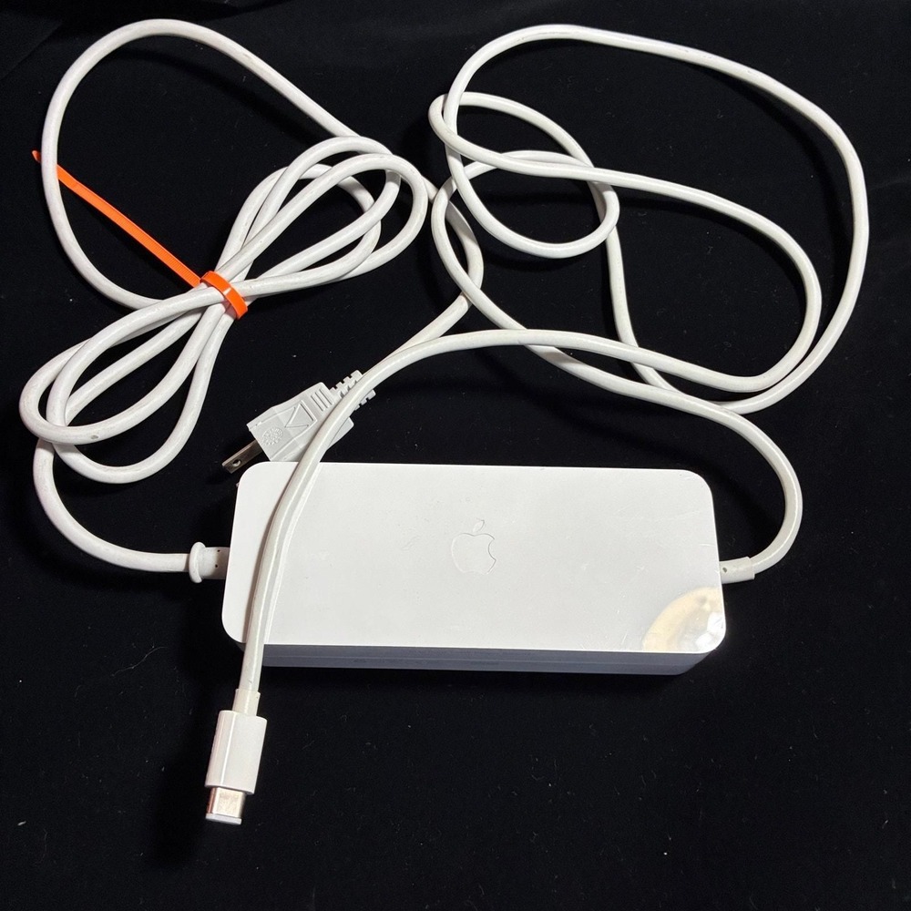 Mac Apple Brand mini 110w power‎ adapter preowned Excellent - Mac power adapter